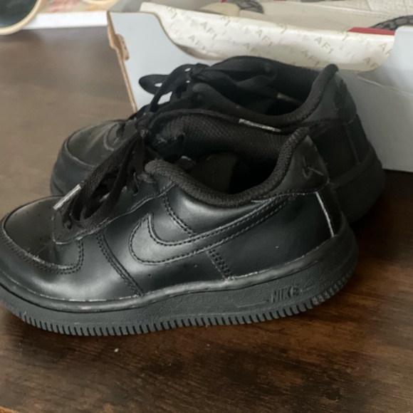 black Air Force 1's - Picture 3 of 3